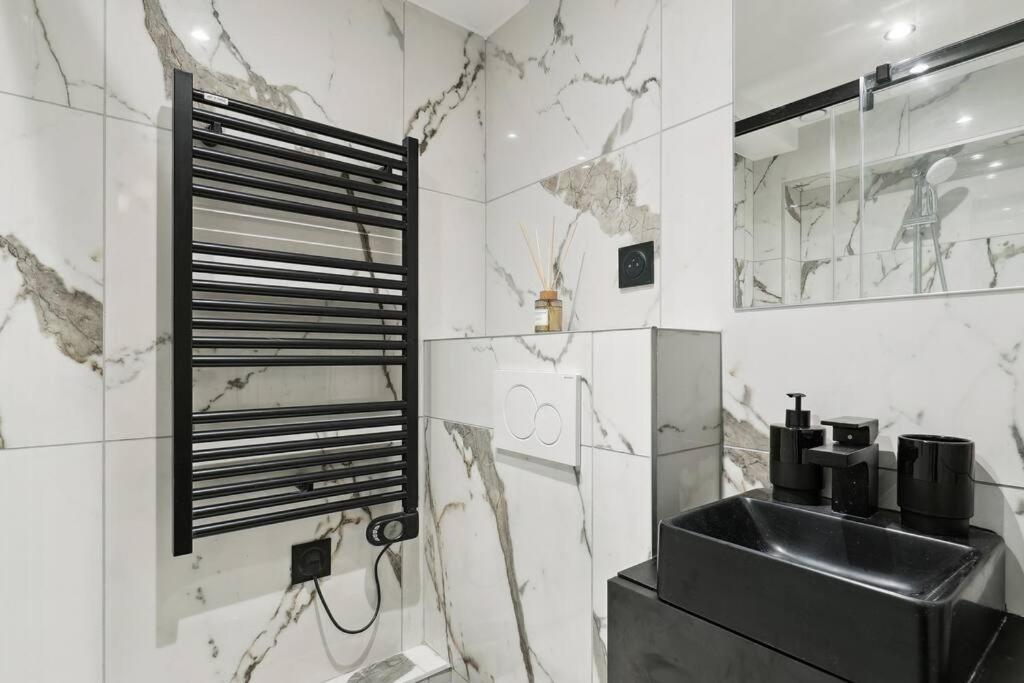 Duplex Quartier Du Louvre Apartment Paris