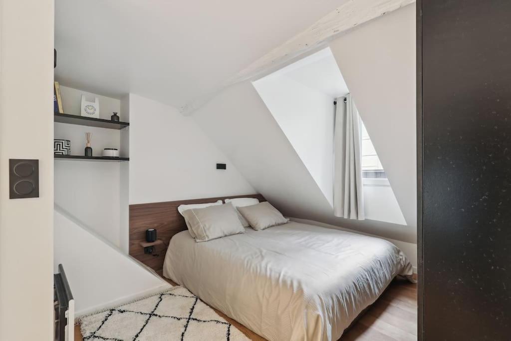 Duplex Quartier Du Louvre Paris